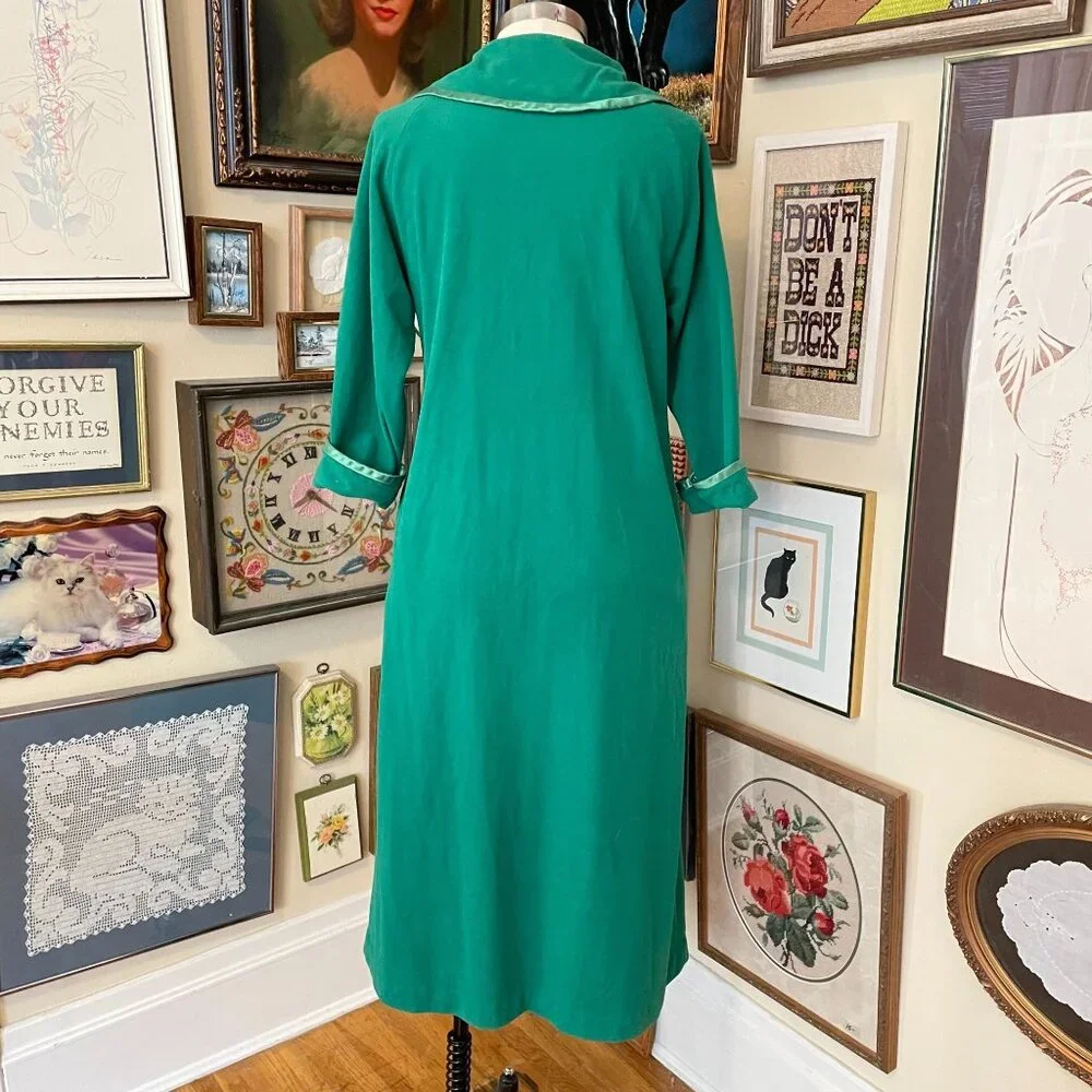 70s Vintage Appel Green Women's Robe With Green Buttons & Satin Belt Size XL - Picture 4 of 8